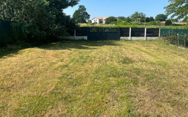 TERRAIN DE 259M² A LEOGNAN 33850