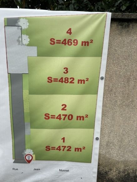 situé dans un secteur pavillonnaire proche des transports ce terrain borné et viabilisé est d'une superficie de 471 m² en exclusivité chez les Demeures d'Aquitaine sur Mérignac 33700