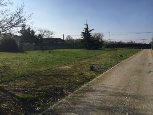 terrain constructible 1250m2 St Louis De Montferrand