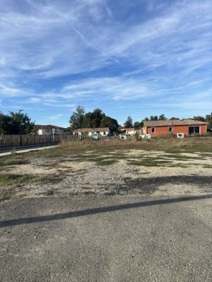 33480 Avensan terrain viabilisé de 400 m² situé dans un secteur pavillonnaire idéal pour un projet de construction Les Demeures d'Aquitaine