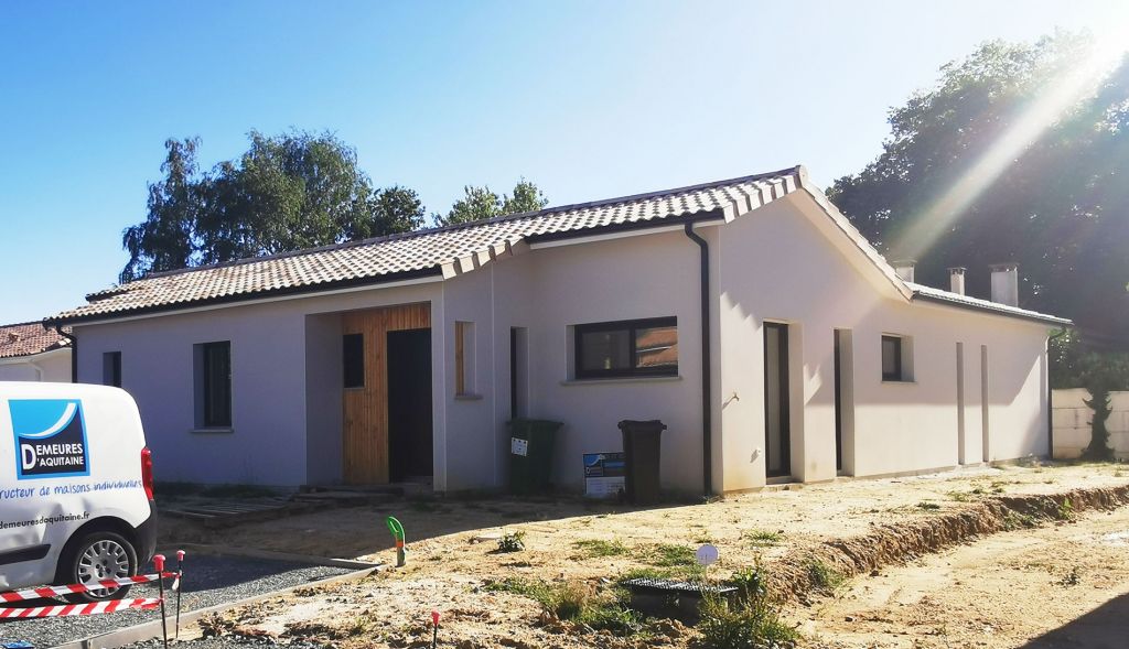 Maison contemporaine de plain-pied au Taillan-Médoc pour Demeures d'Aquitaine